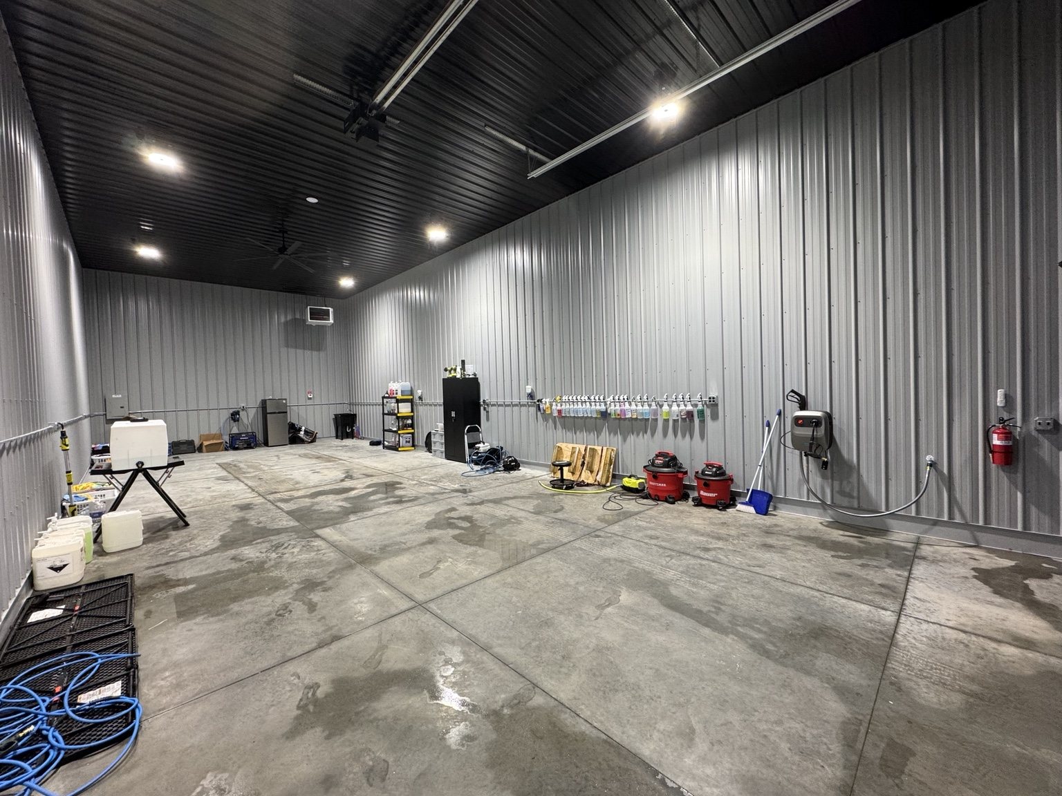 Occupied commercial workspace inside PROFLEX in Akron Ohio